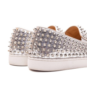 LOUBOUTIN 