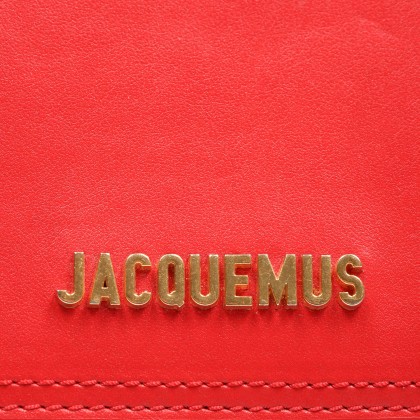 JACQUEMUS 