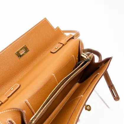 HERMES COLOR: GOLD
AÑO: 2021 
- CON STRAP
