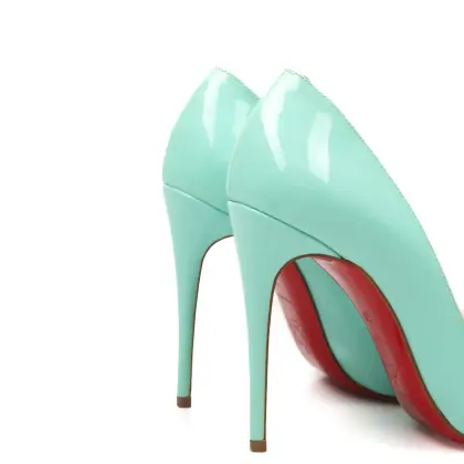 LOUBOUTIN 